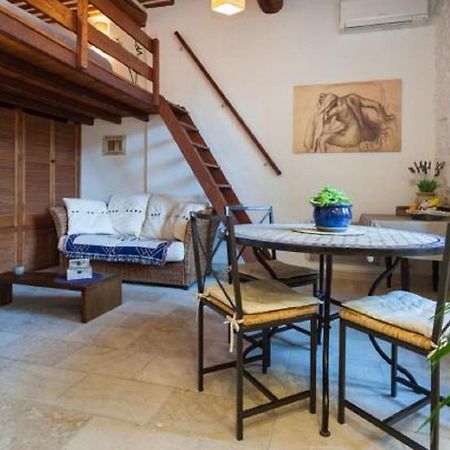 Апартаменты Old Town Antibes Жуан-ле-Пен Экстерьер фото
